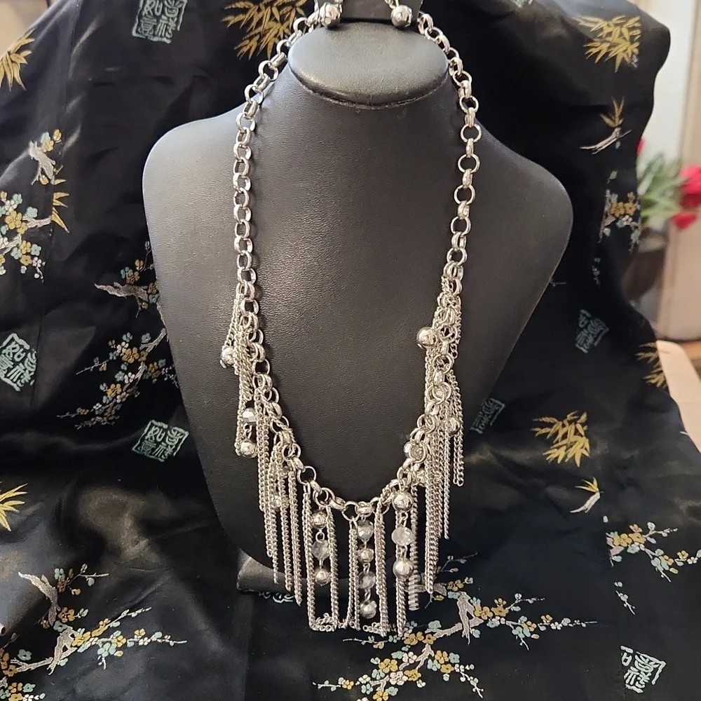 Paparazzi Silvertone Fringe Necklace